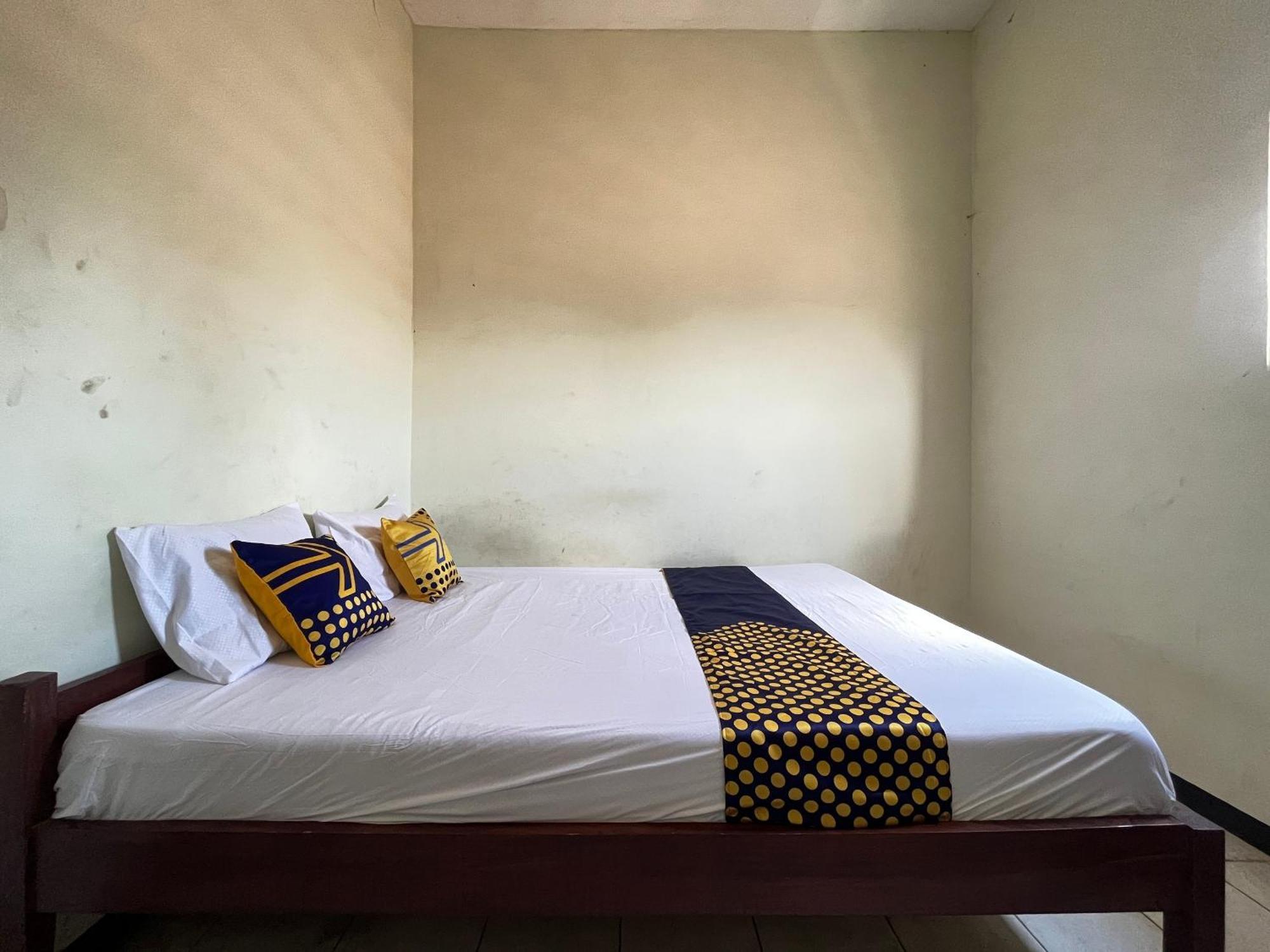 Hotel Spot On 93423 Kost Berkah Near Kebun Teh Wonosari Lawang Exterior foto