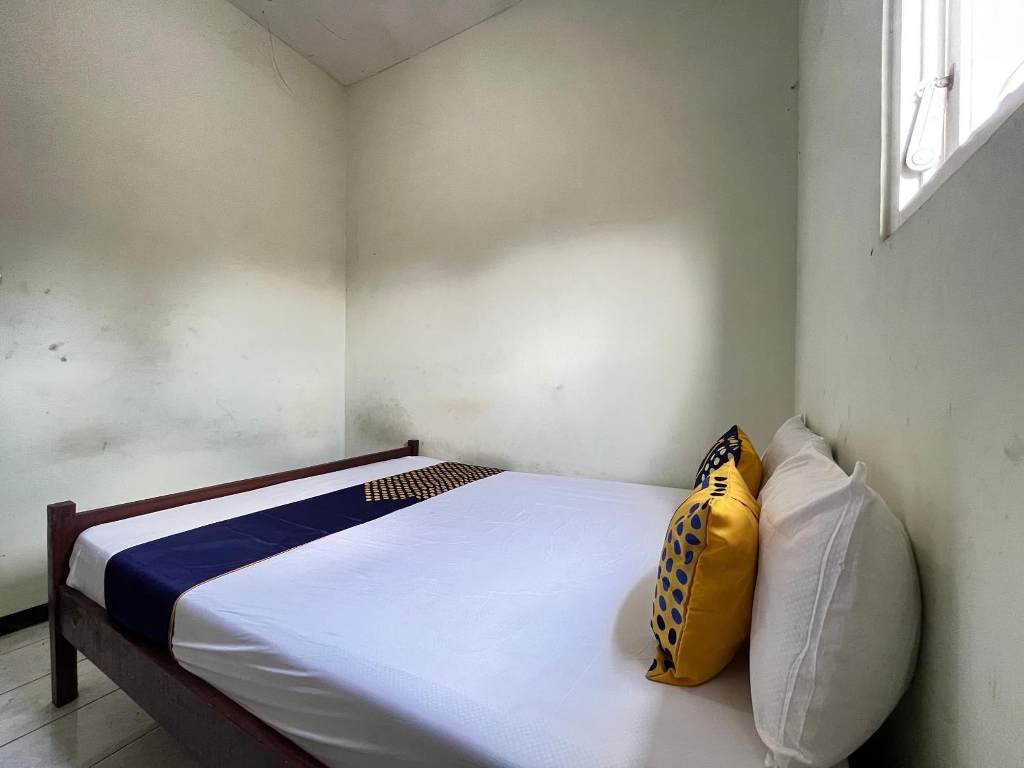Hotel Spot On 93423 Kost Berkah Near Kebun Teh Wonosari Lawang Exterior foto